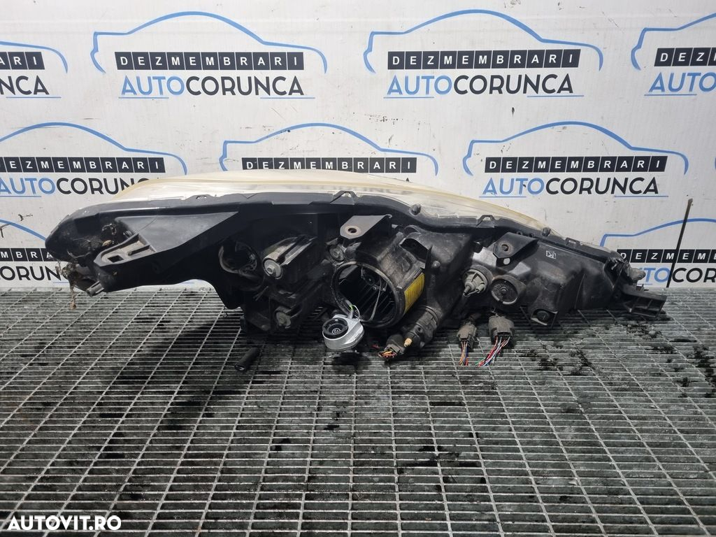 Far Stanga Peugeot 4007 2007 - 2012 SUV 4 Usi (1143) Xenon - 2