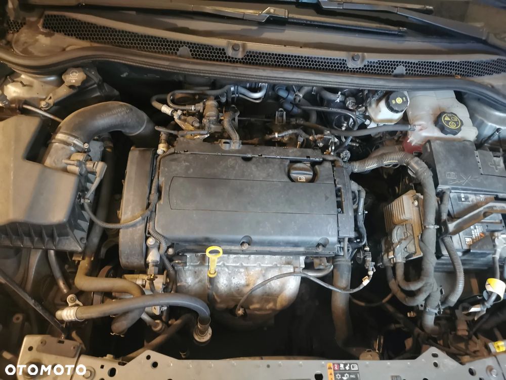 Opel Astra IV 1.6 Business EU6 - 12