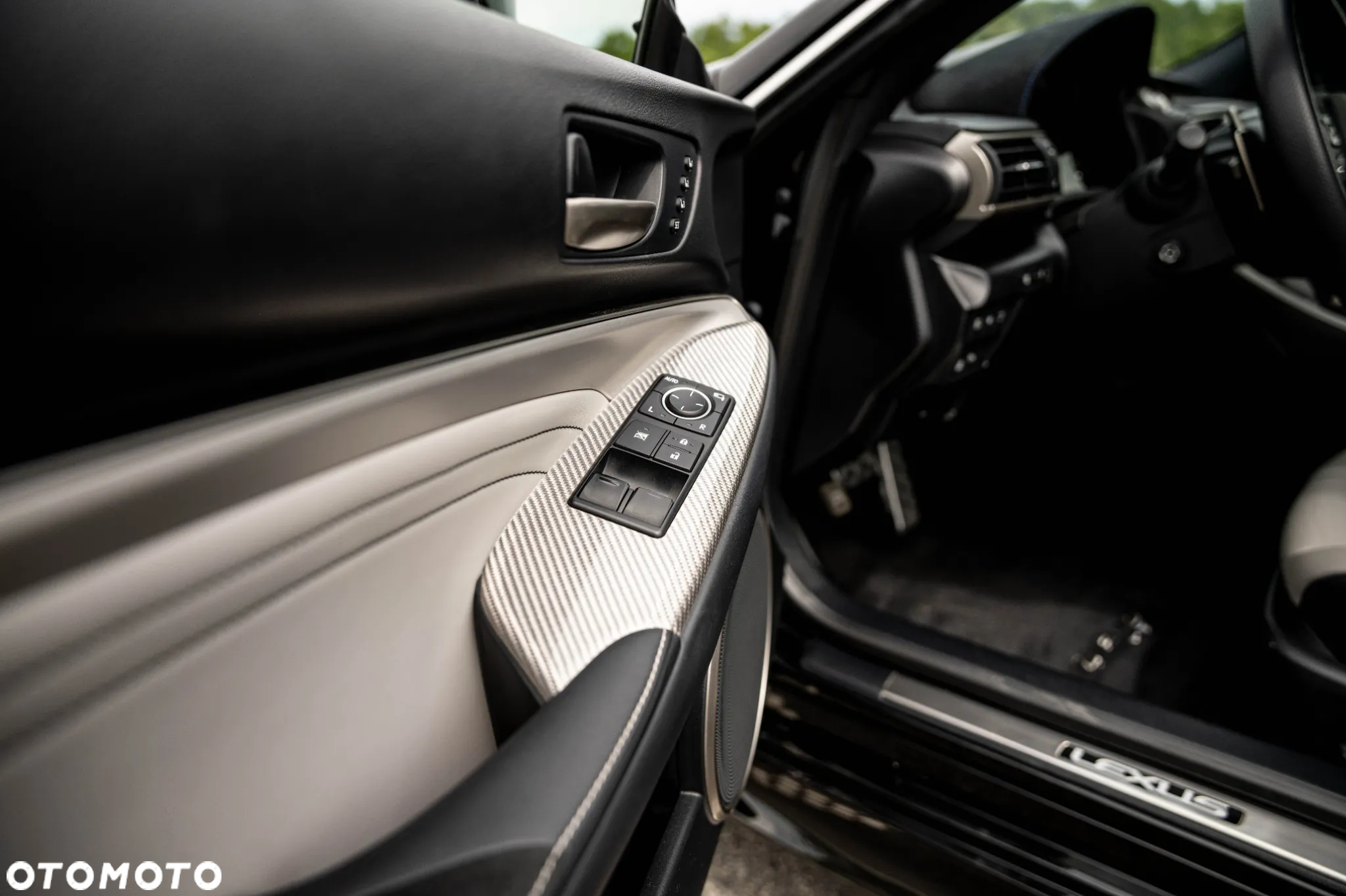 Lexus RC F Prestige - 25