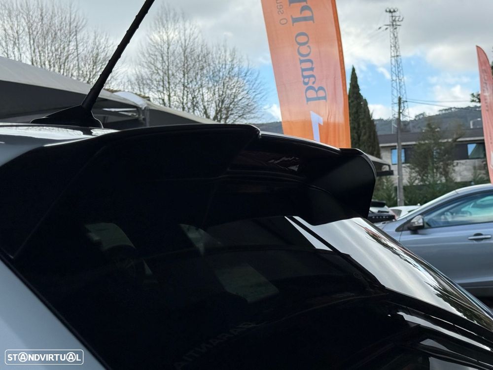 VW Polo 2.0 TSI GTI DSG - 28