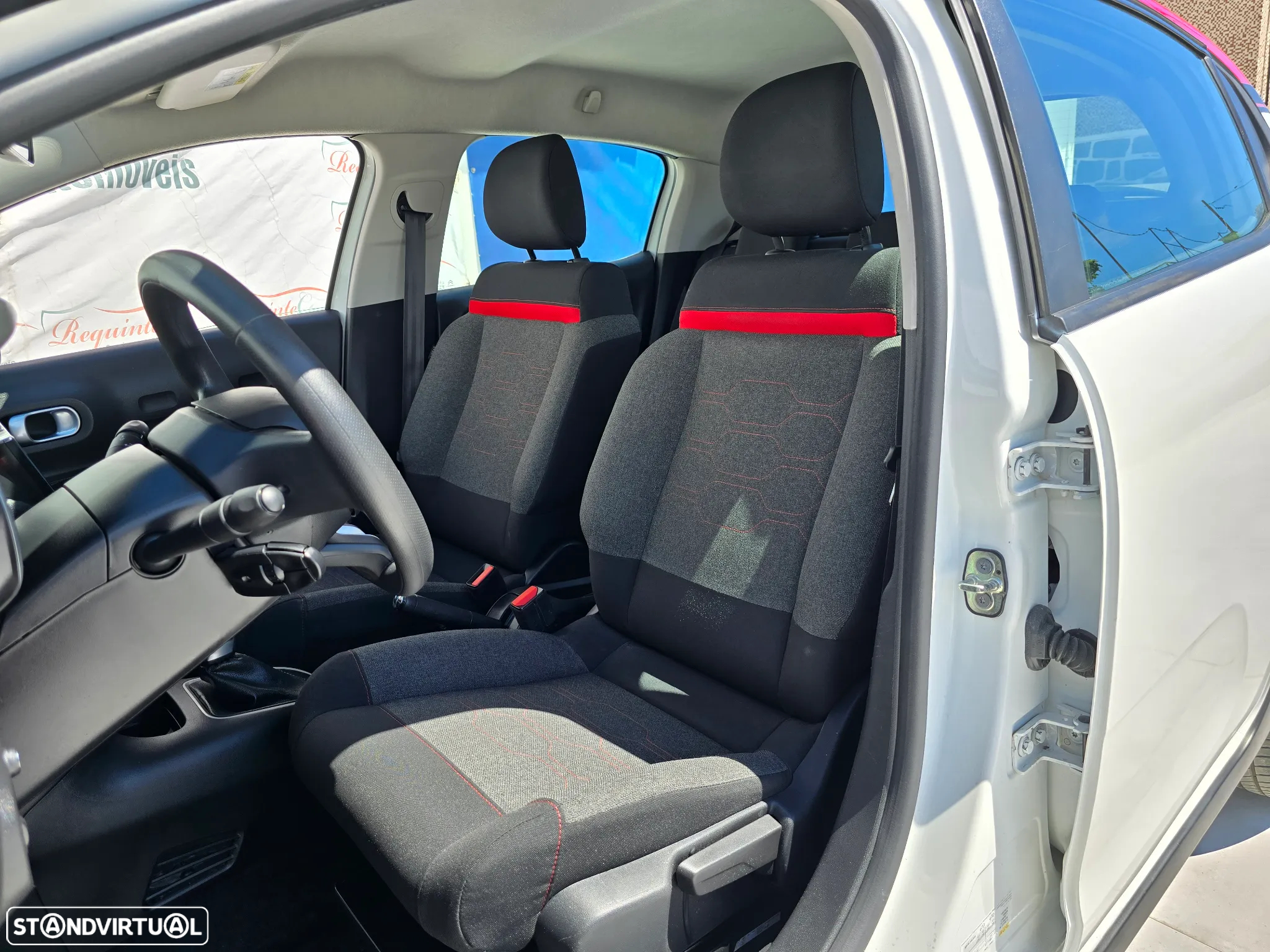 Citroën C3 1.2 PureTech Shine EAT6 - 16