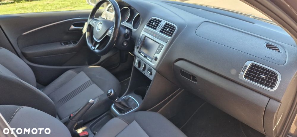 Volkswagen Polo 1.4 TDI Blue Motion Technology Allstar - 15