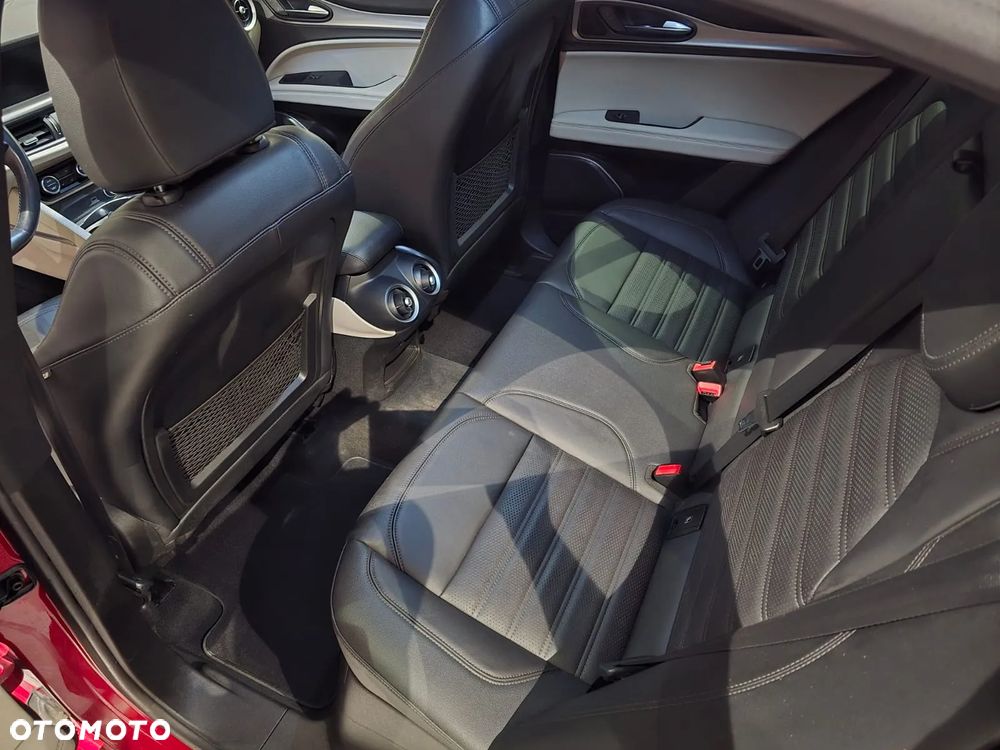 Alfa Romeo Stelvio 2.0 Turbo Veloce Q4 - 9