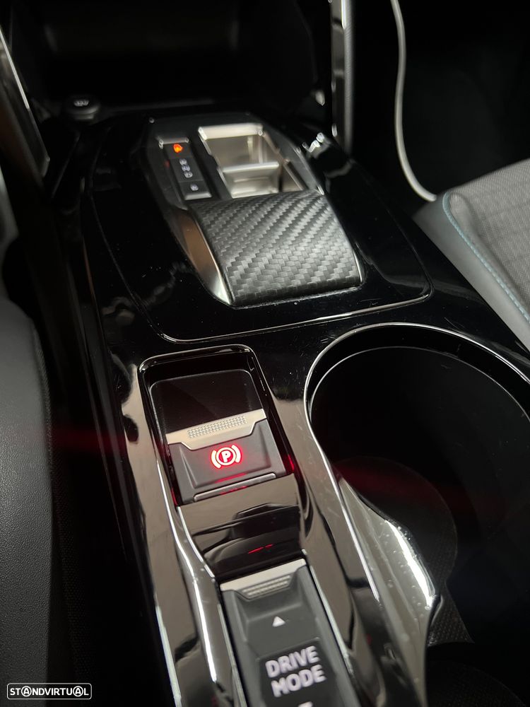 Peugeot e-208 Allure - 4