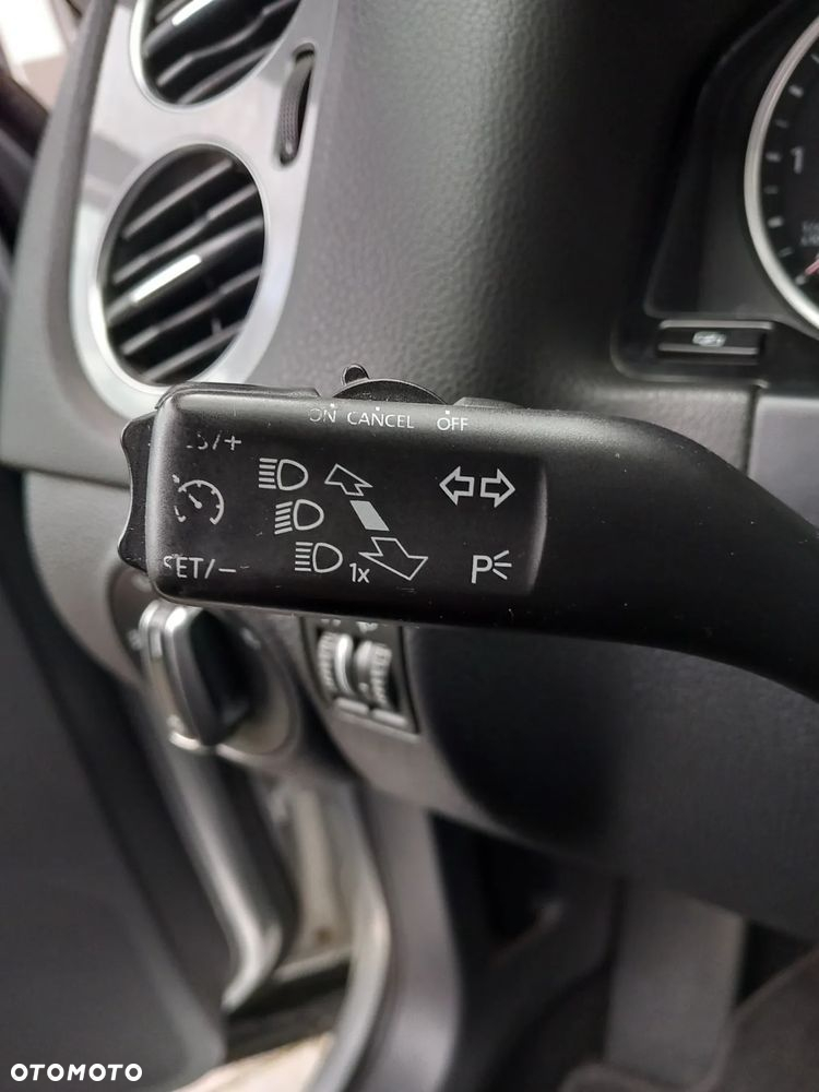 Volkswagen Tiguan - 10