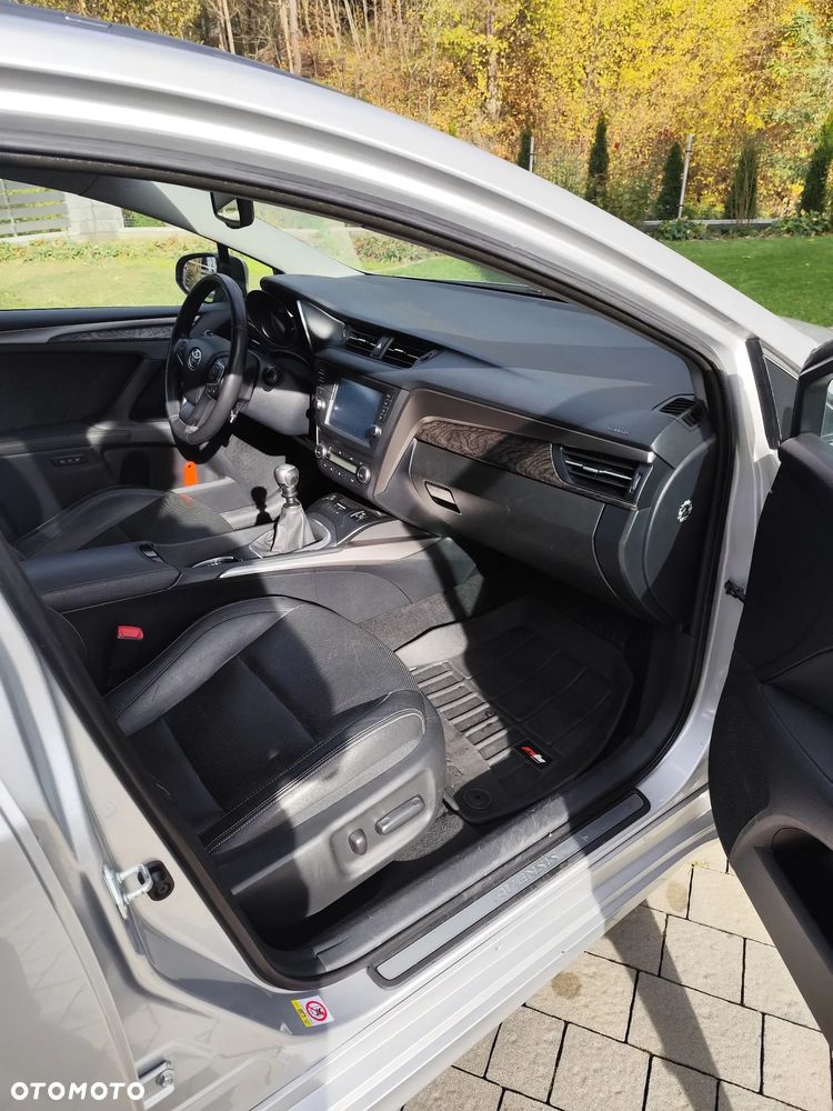 Toyota Avensis - 7