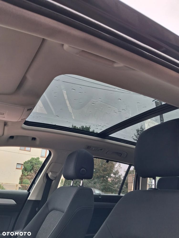Volkswagen Passat - 18