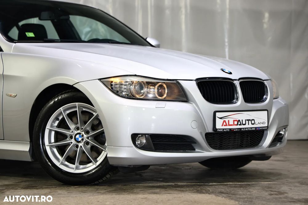 BMW Seria 3 320d - 29