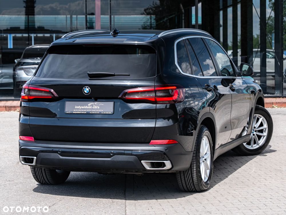 BMW X5 xDrive25d Sport-Aut - 2