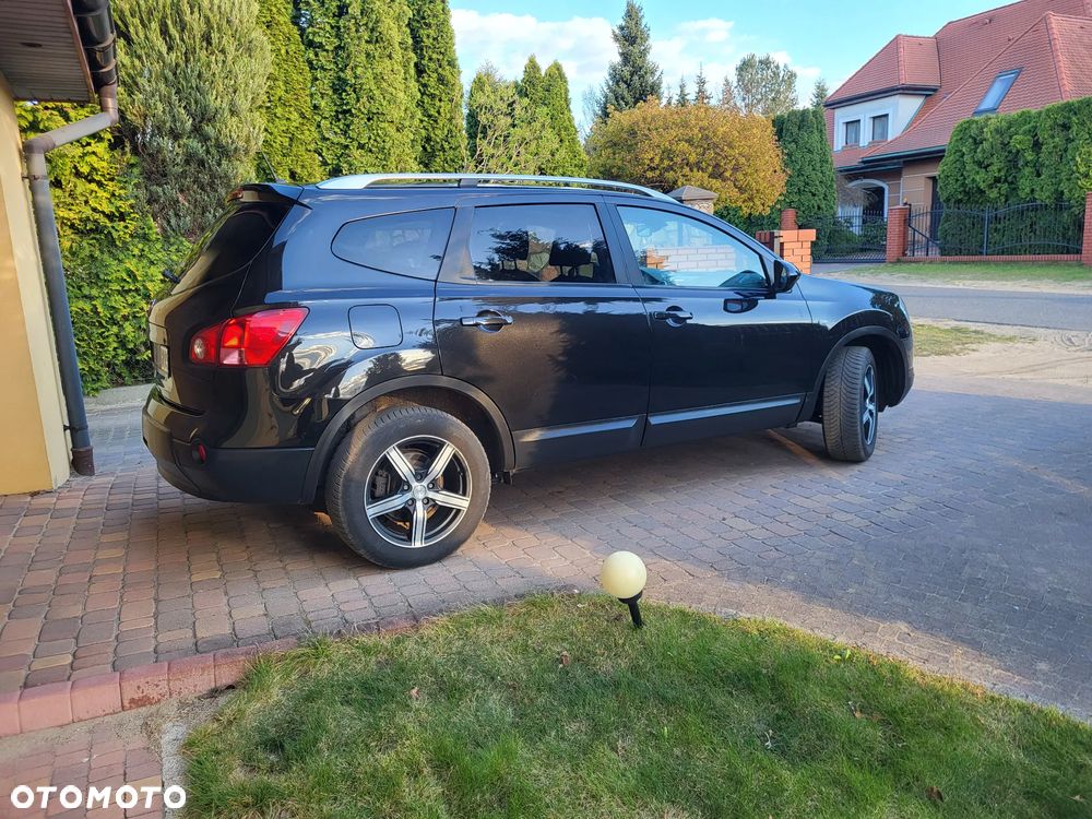 Nissan Qashqai+2 2.0 visia - 9