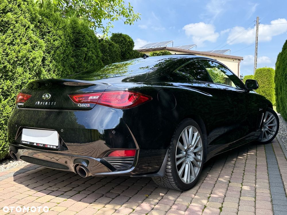 Infiniti Q60 - 12