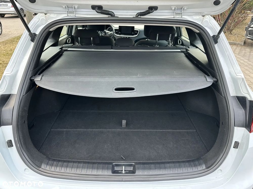 Kia Ceed - 14