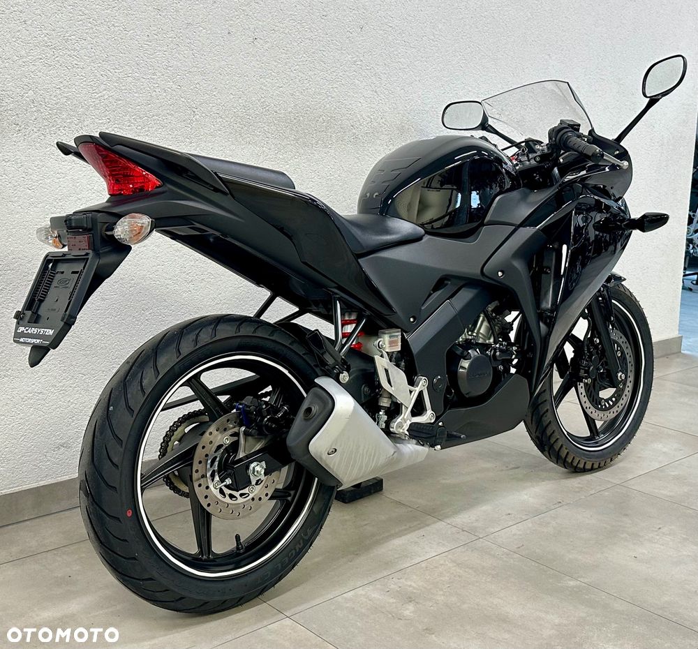 Honda CBR - 6
