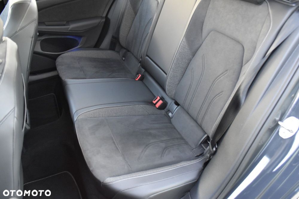 Volkswagen Golf - 29