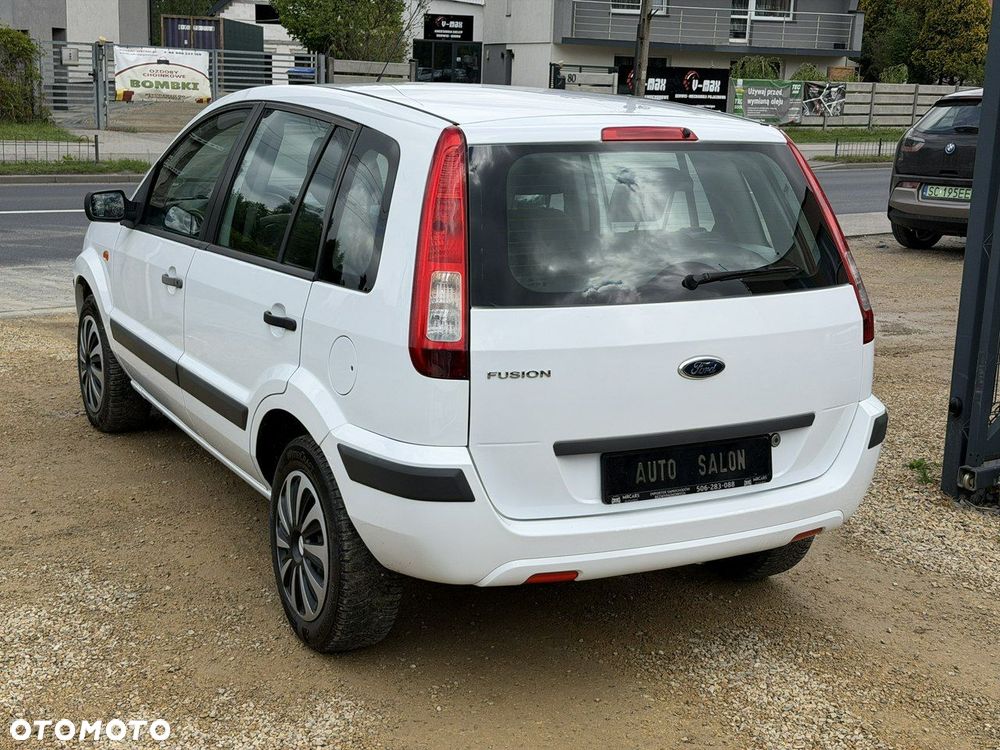 Ford Fusion - 8