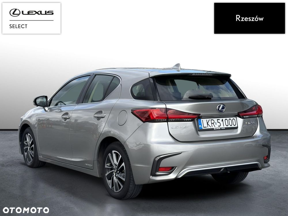 Lexus CT - 3