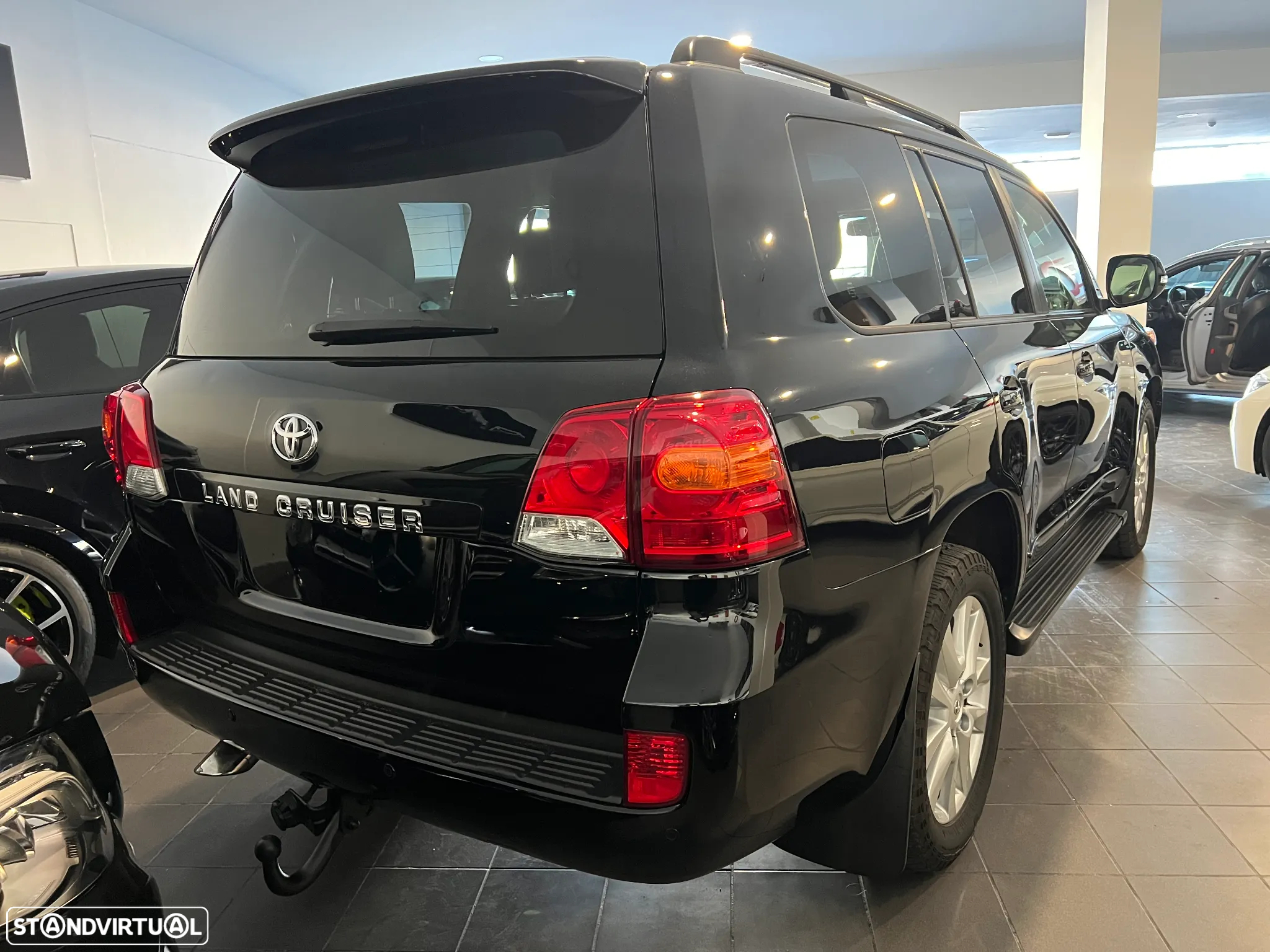 Toyota Land Cruiser V8 D-4D Auto Executive - 6