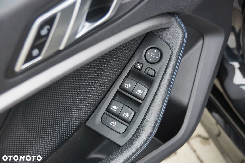 BMW Seria 1 120d xDrive M Sport Shadow - 27