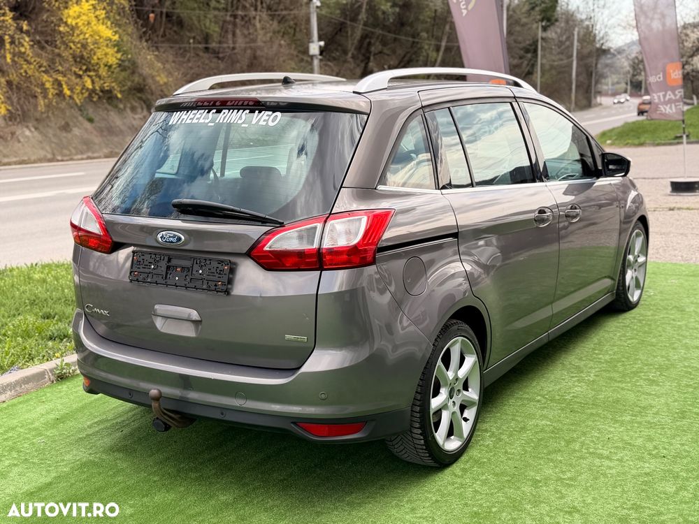 Ford Grand C-Max - 13