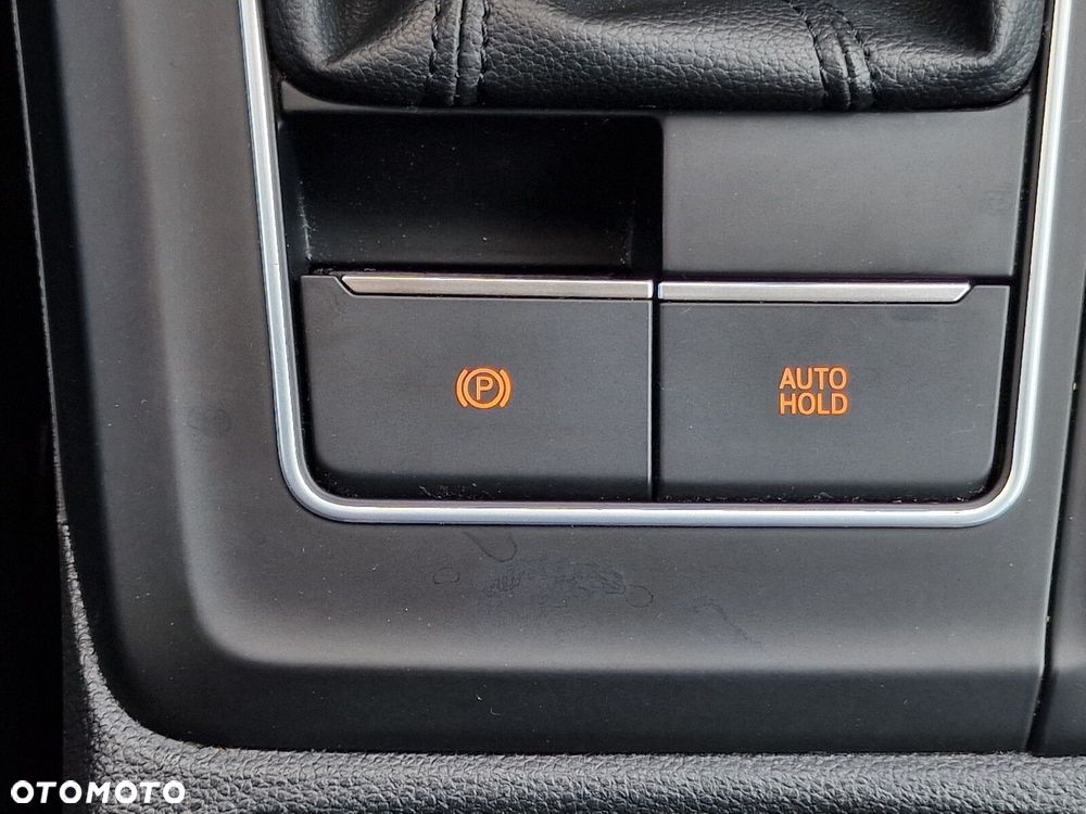 Volkswagen Golf Variant - 28