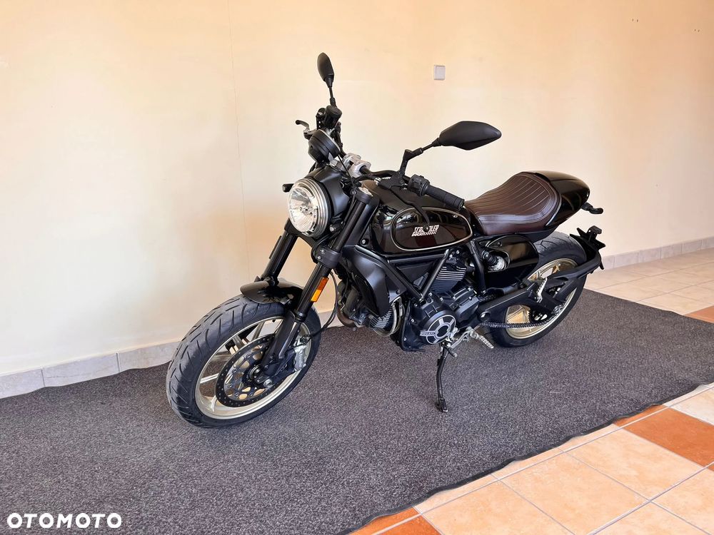 Ducati Scrambler - 1