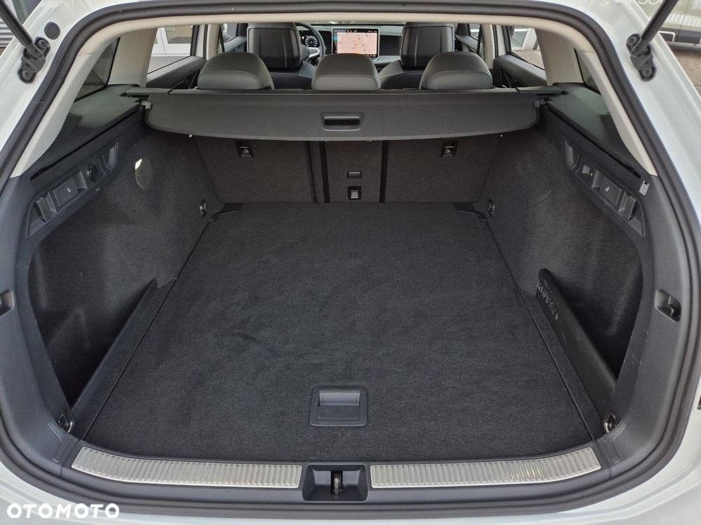 Volkswagen Passat - 34