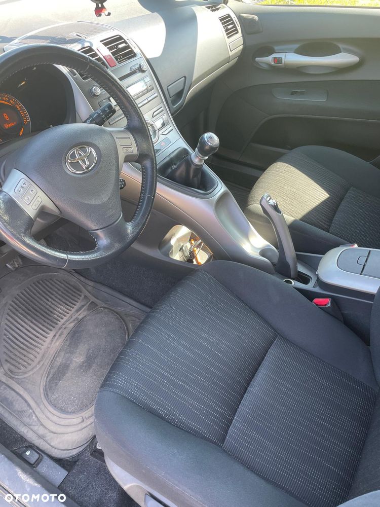 Toyota Auris 2.0 D-4D Luna - 6