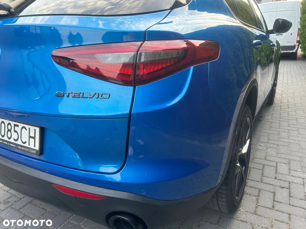 Alfa Romeo Stelvio 2.0 Turbo TI Q4 - 8