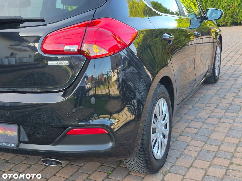 Kia Ceed - 32