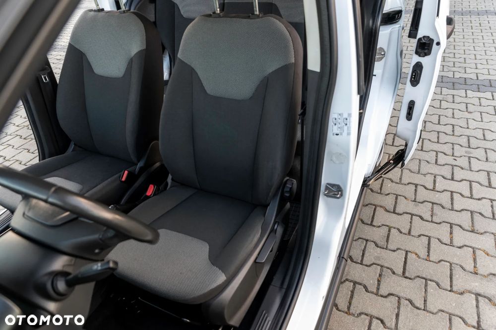 Ford Tourneo Courier 1.0 EcoBoost Trend - 22