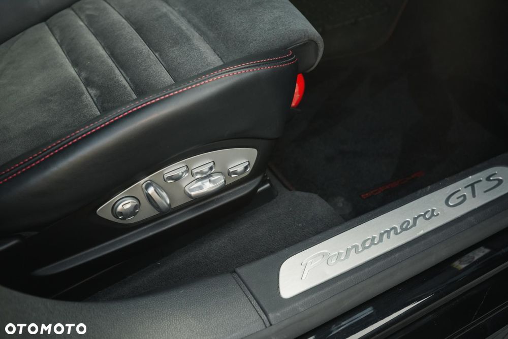 Porsche Panamera - 26