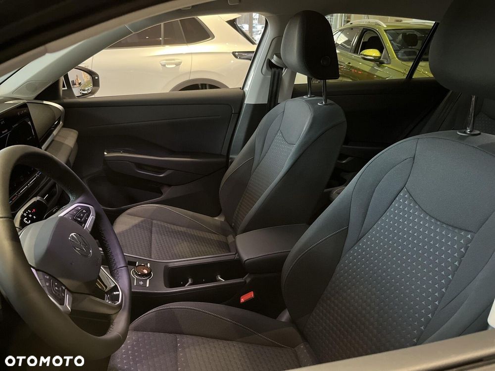 Volkswagen T-Roc - 29