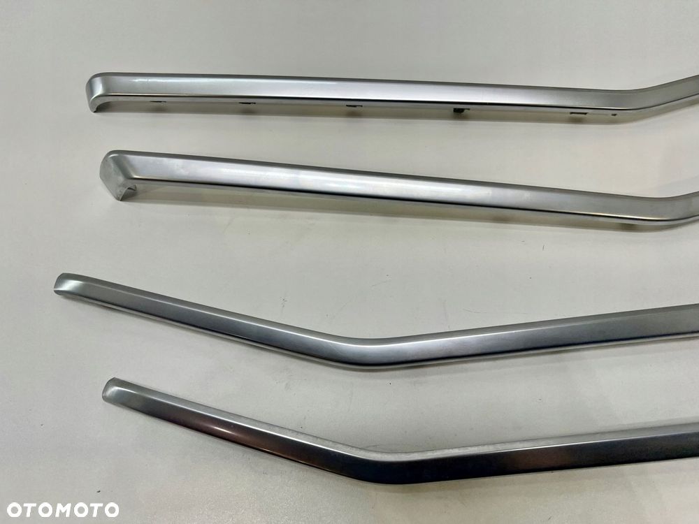 MERCEDES W212 LISTWY OZDOBNE DRZWI KOMPLET A2127208022 - 2