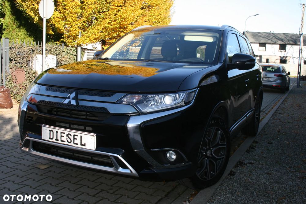 Mitsubishi Outlander 2.2 DID Intense + 4WD - 2