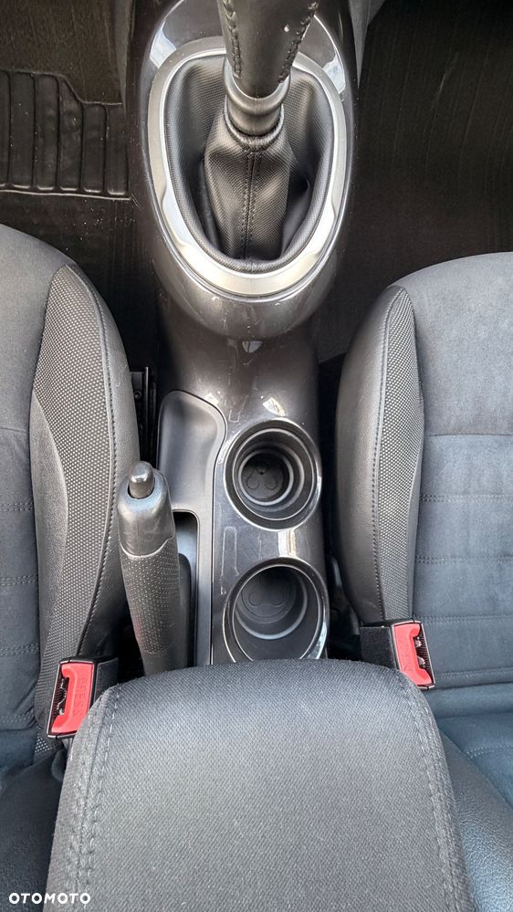 Nissan Juke - 16