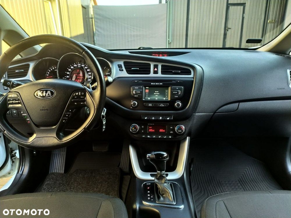 Kia Ceed 1.6 GDI L Business Line DCT - 17