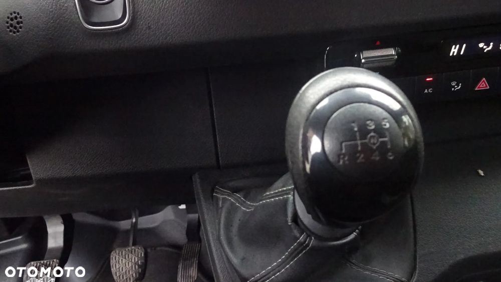 Mercedes-Benz SPRINTER - 23