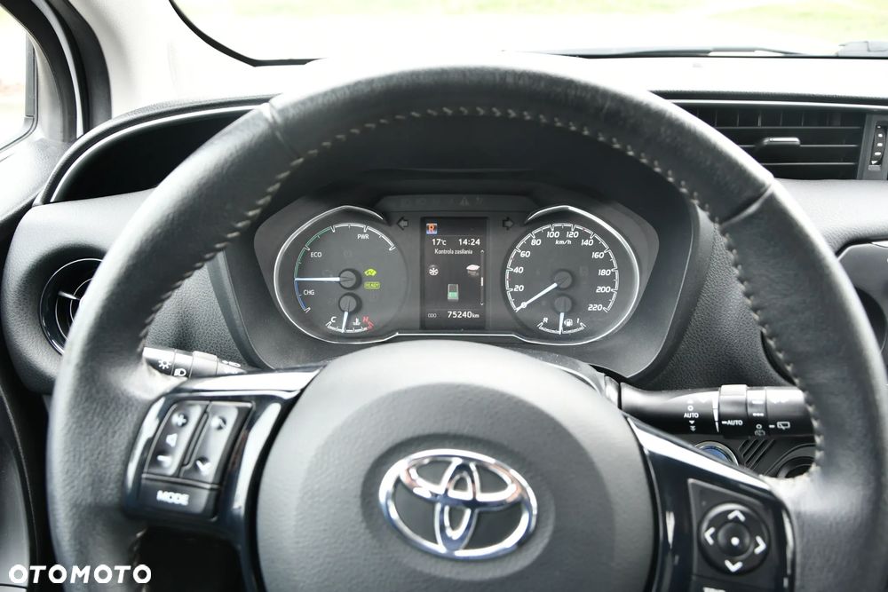 Toyota Yaris Hybrid 100 Premium EU6 - 22