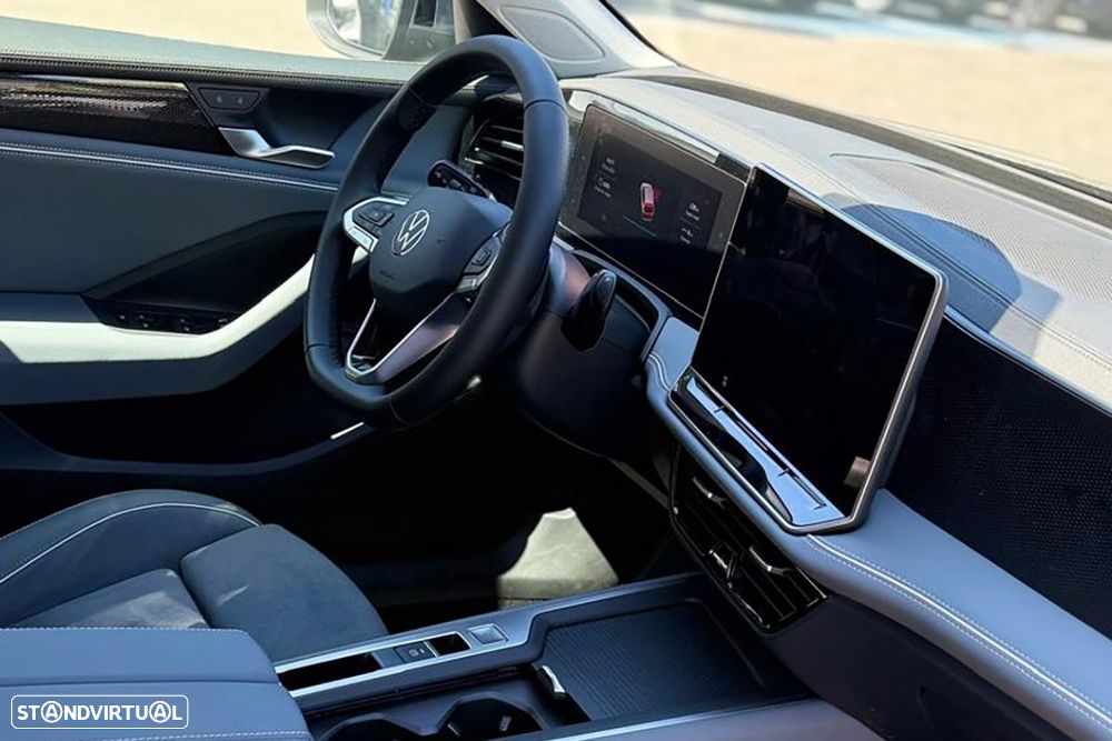 VW Passat Variant 1.5 eTSI Business DSG - 11