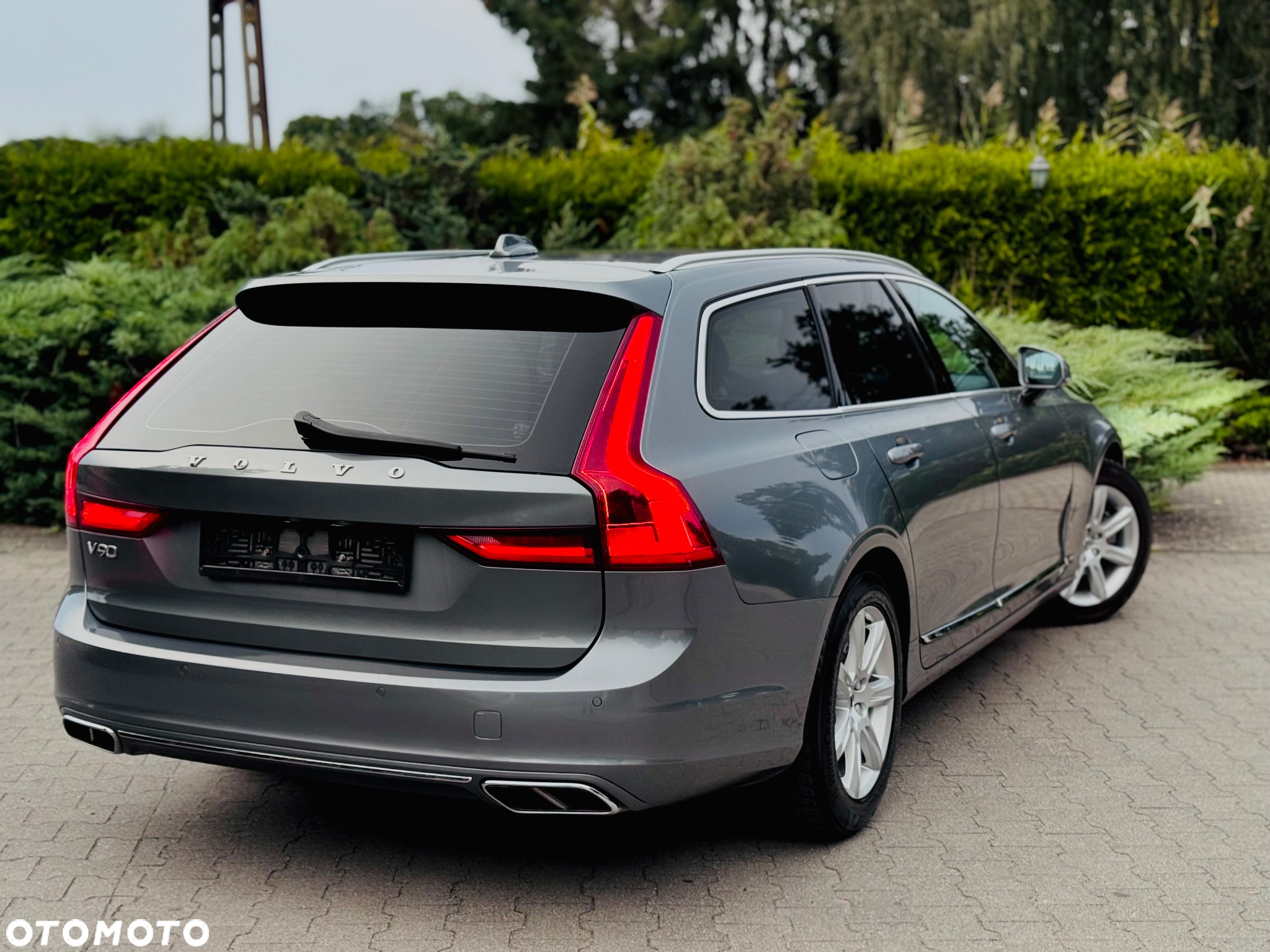 Volvo V90 D3 Geartronic Momentum Pro - 21