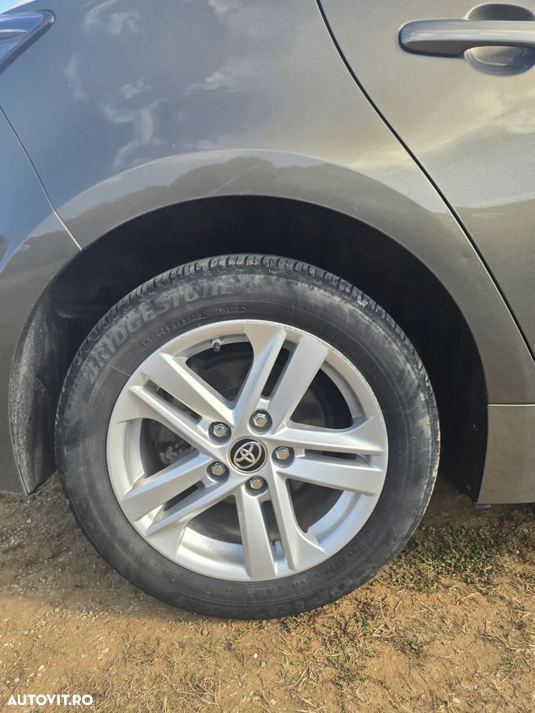 Toyota Corolla - 6