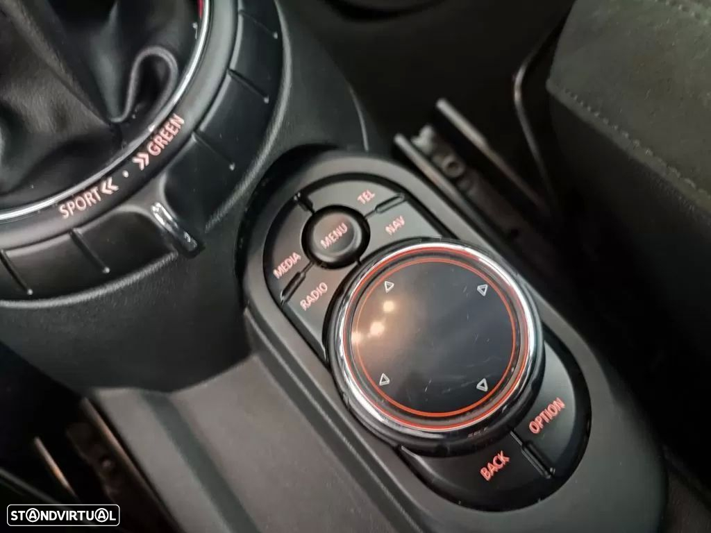MINI 3 Portas Cooper D - 23