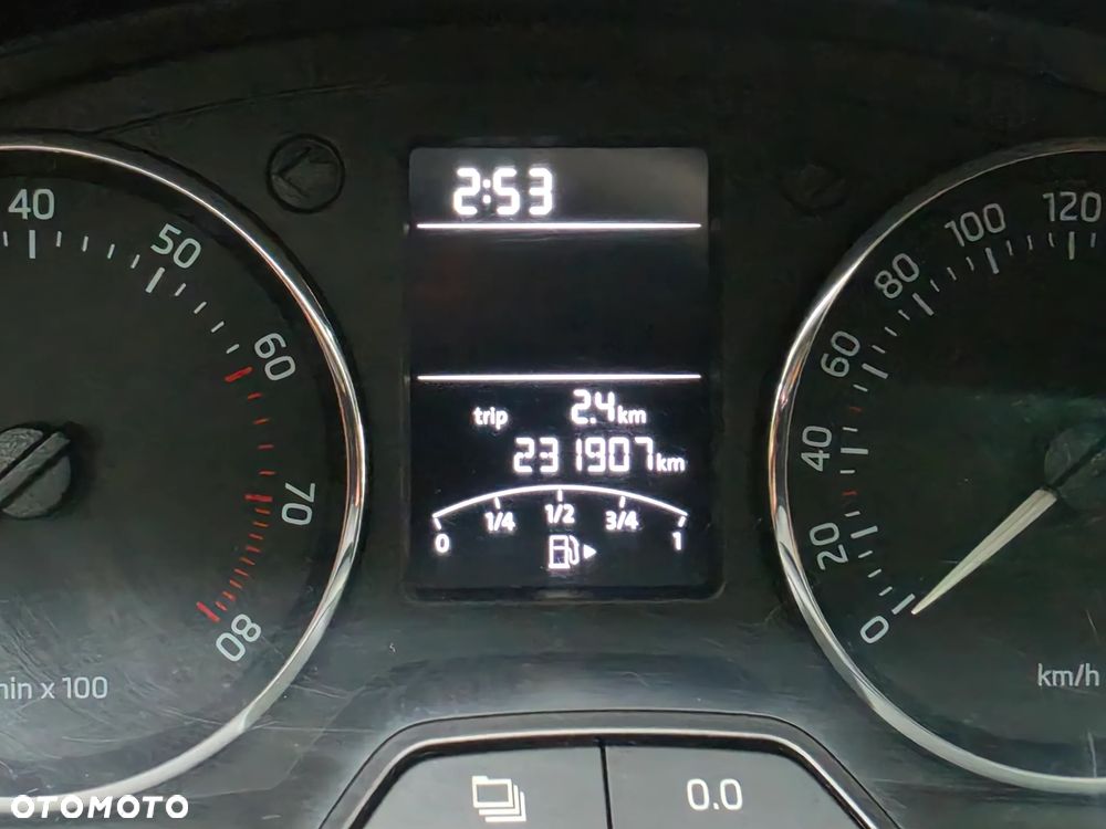 Skoda RAPID 1.2 TSI Style Plus - 19