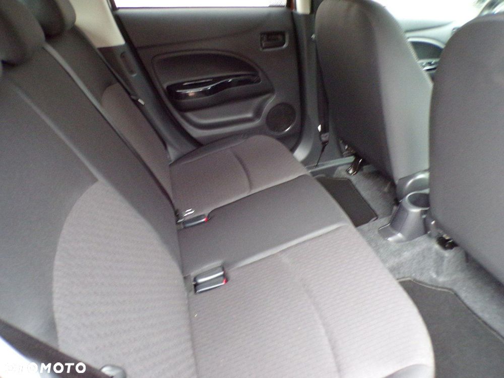 Mitsubishi Space Star - 26