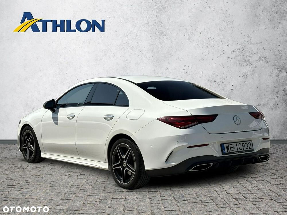 Mercedes-Benz CLA 200 7G-DCT - 3