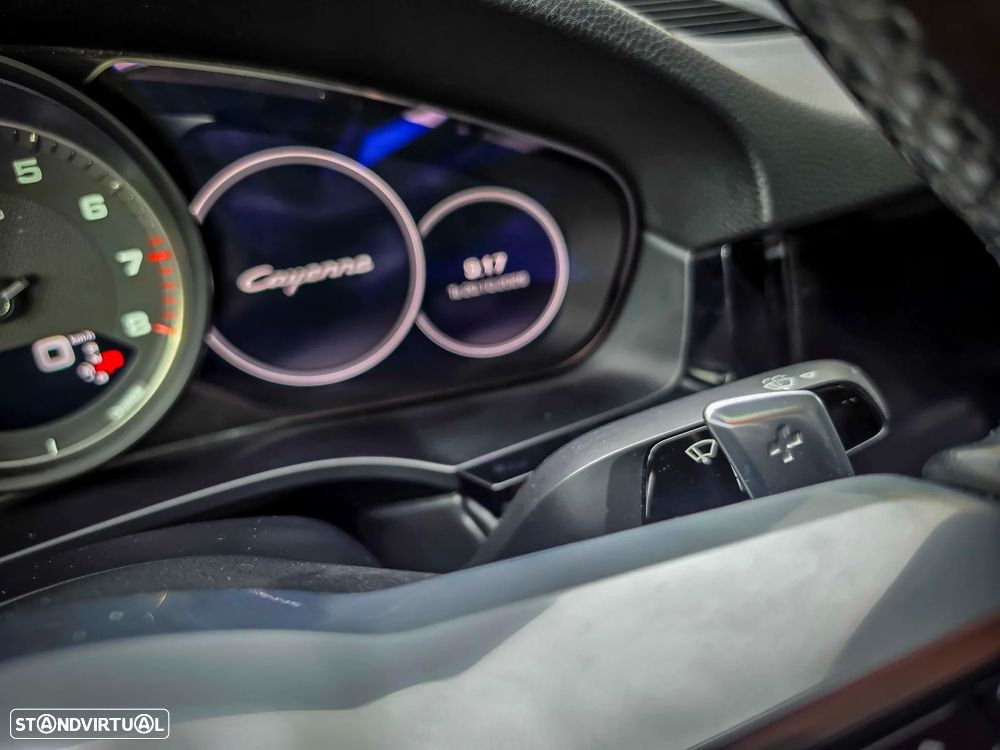 Porsche Cayenne Coupé E-Hybrid - 22