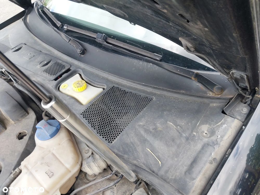 Volkswagen Passat B5 FL Lift silnik 1.9 AVF AWX 130 KM skrzynia biegów ARK drzwi prawe lewe przód tył LU41 LV41 turbosprężarka dwumasa pompowtrysk alternator szyba kompresor klimatyzacji szyba zamek schowek sterownik silnika stacyjka mcperson amortyzator belka sanki miska głowica zawór N75 podciśnienia NA CZĘŚCI WSZYSTKIE CZĘŚCI - 18