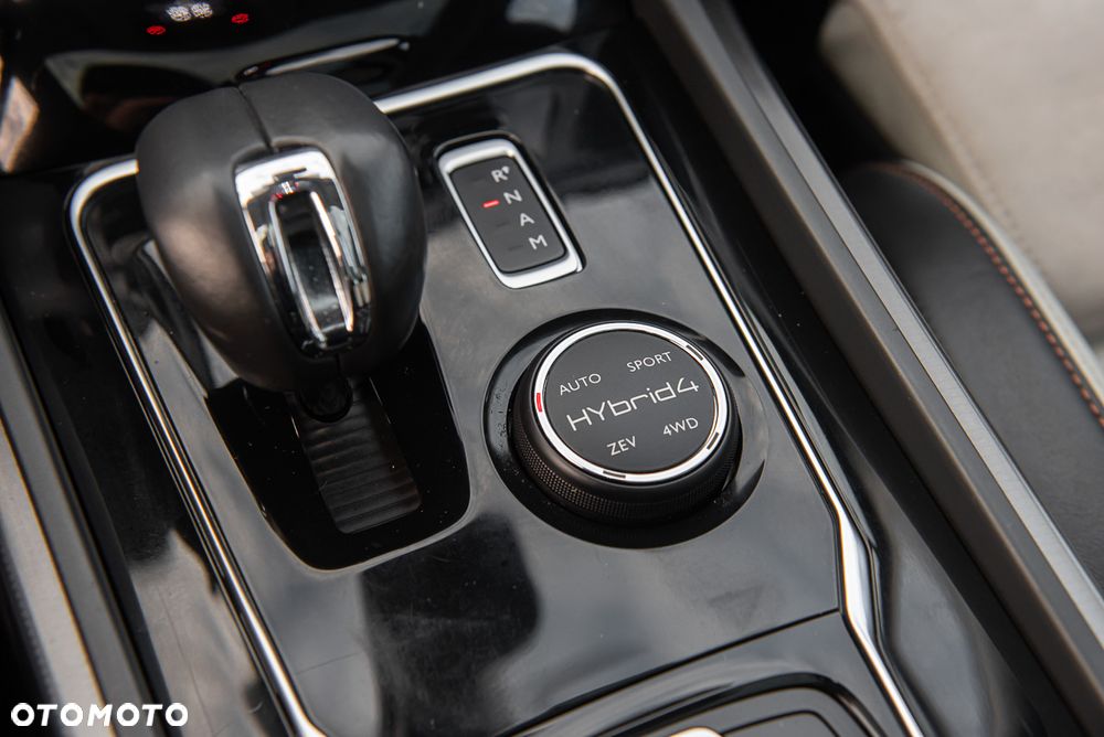 Peugeot 508 RXH Hybrid4 - 27