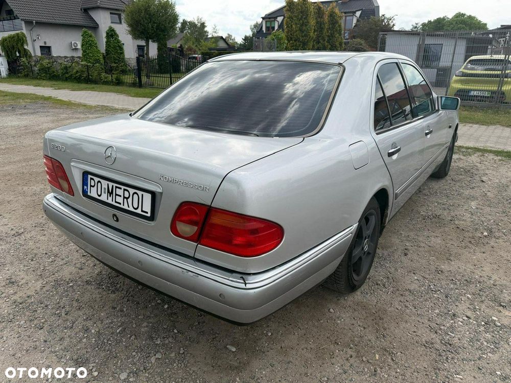 Mercedes-Benz Klasa E 200 Kompressor Elegance - 14