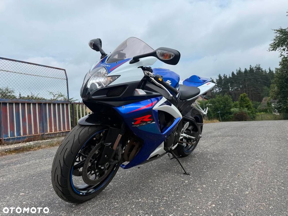 Suzuki GSX-R - 1